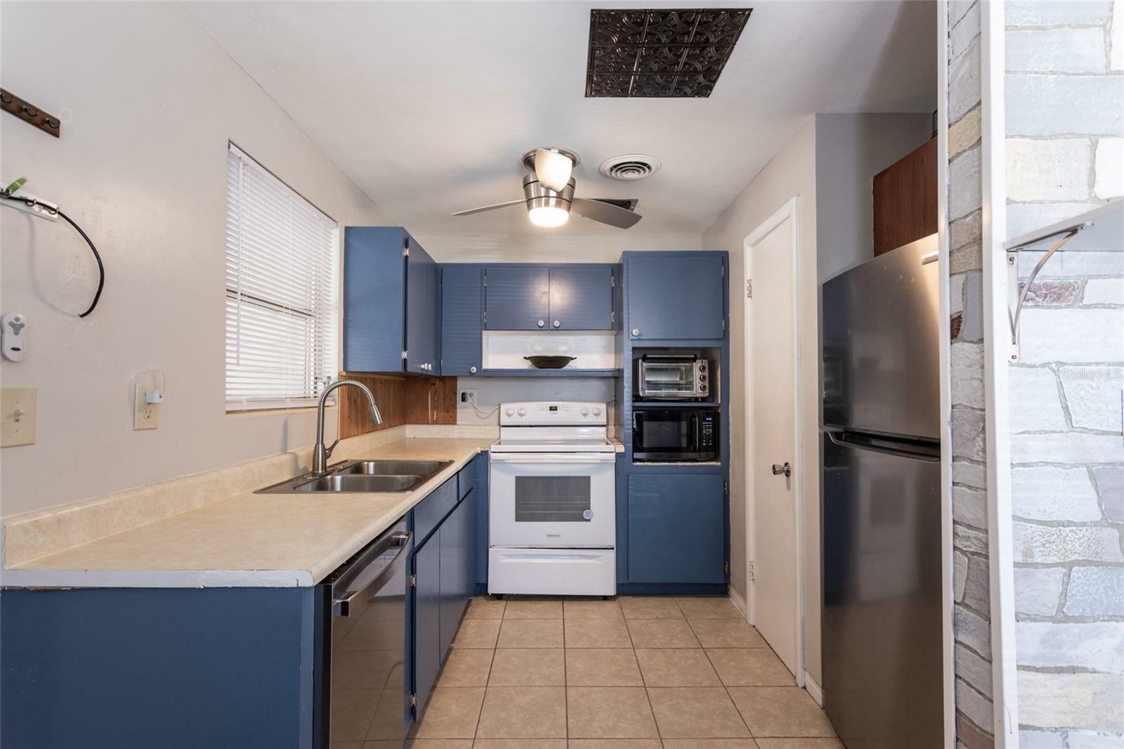 Property Photo: 1284 Vanderbilt Drive FL 32174