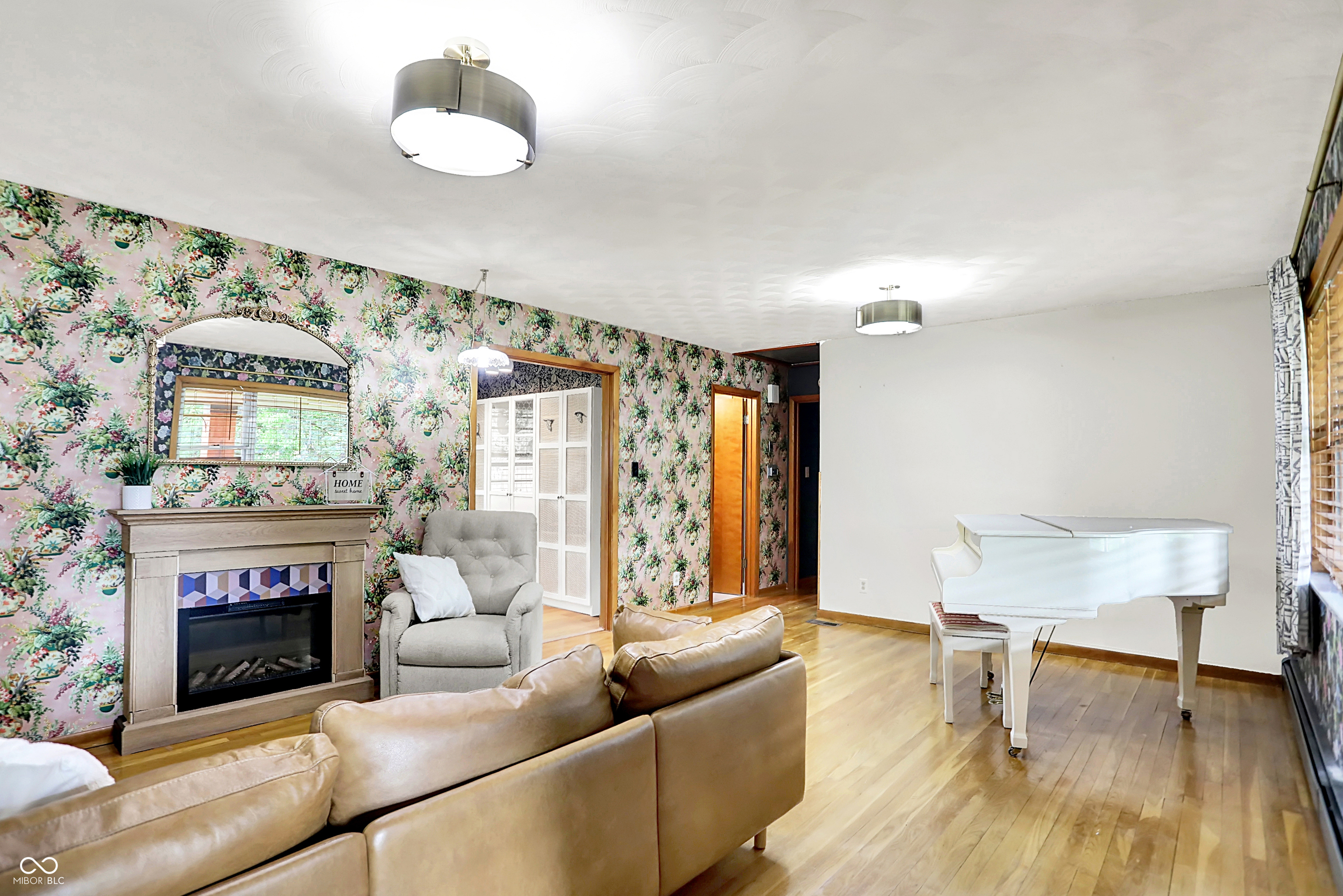 Property Photo: 8230 Linda Leigh Lane IN 46217