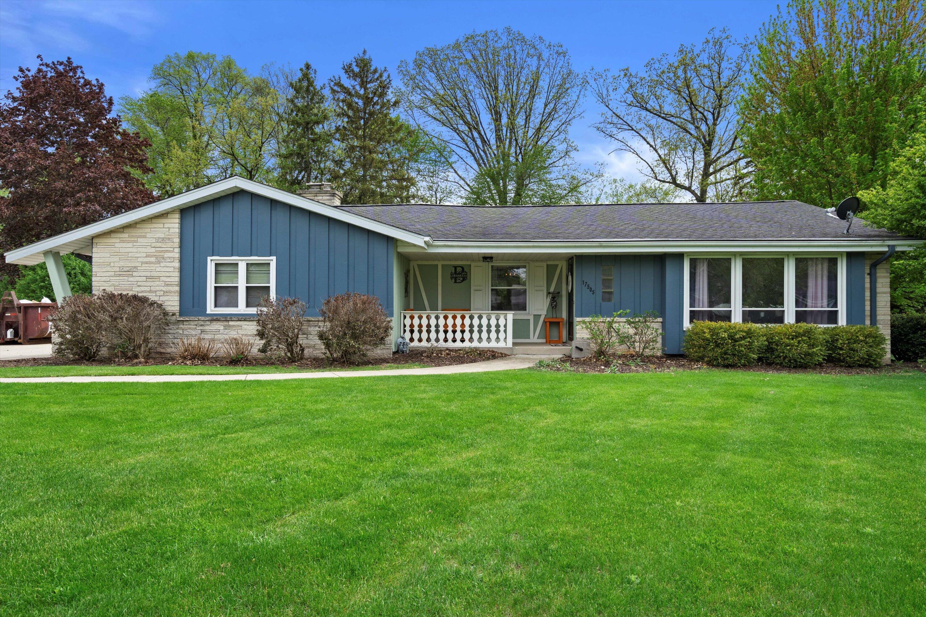 Property Photo: 17505 Royalcrest Dr WI 53045