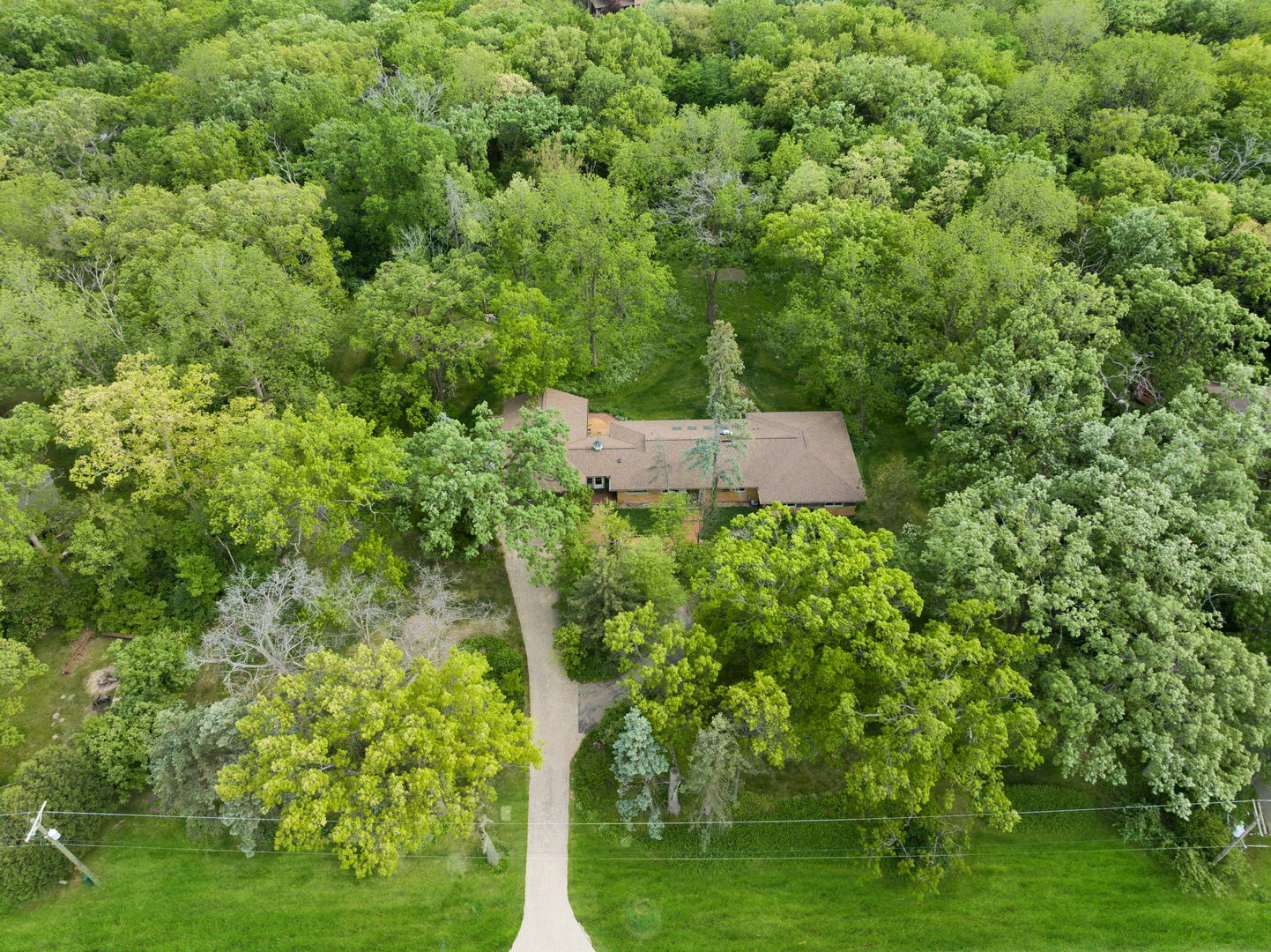Property Photo: 40W437 Fair Oaks Drive IL 60175
