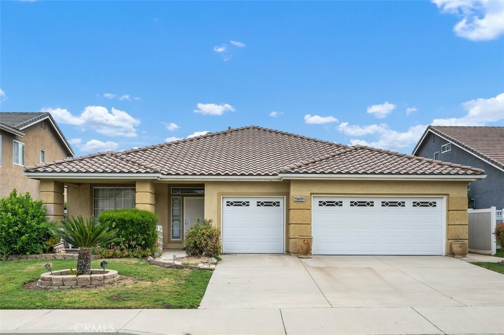 Property Photo: 27512 Hopi Springs Court CA 92883