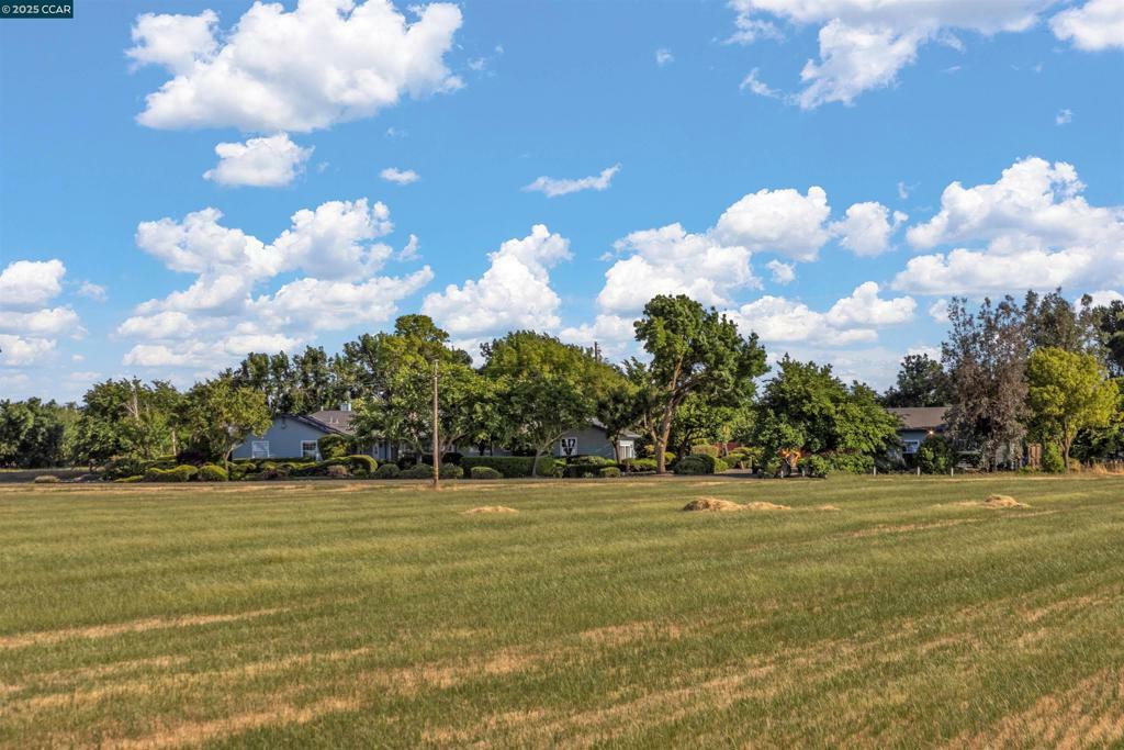 Property Photo: 5435 Box R Ranch Rd CA 95687