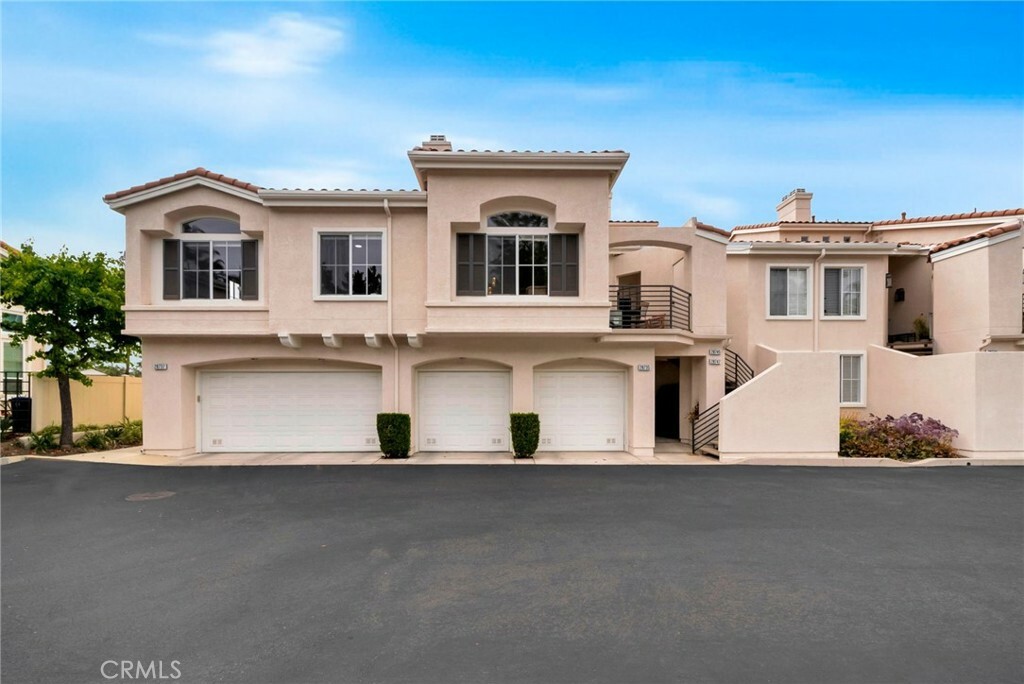 Property Photo:  28747 La Triana  CA 92677 
