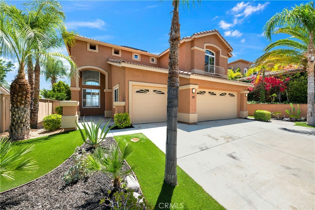 Property Photo: 29 Villa Valtelena CA 92532