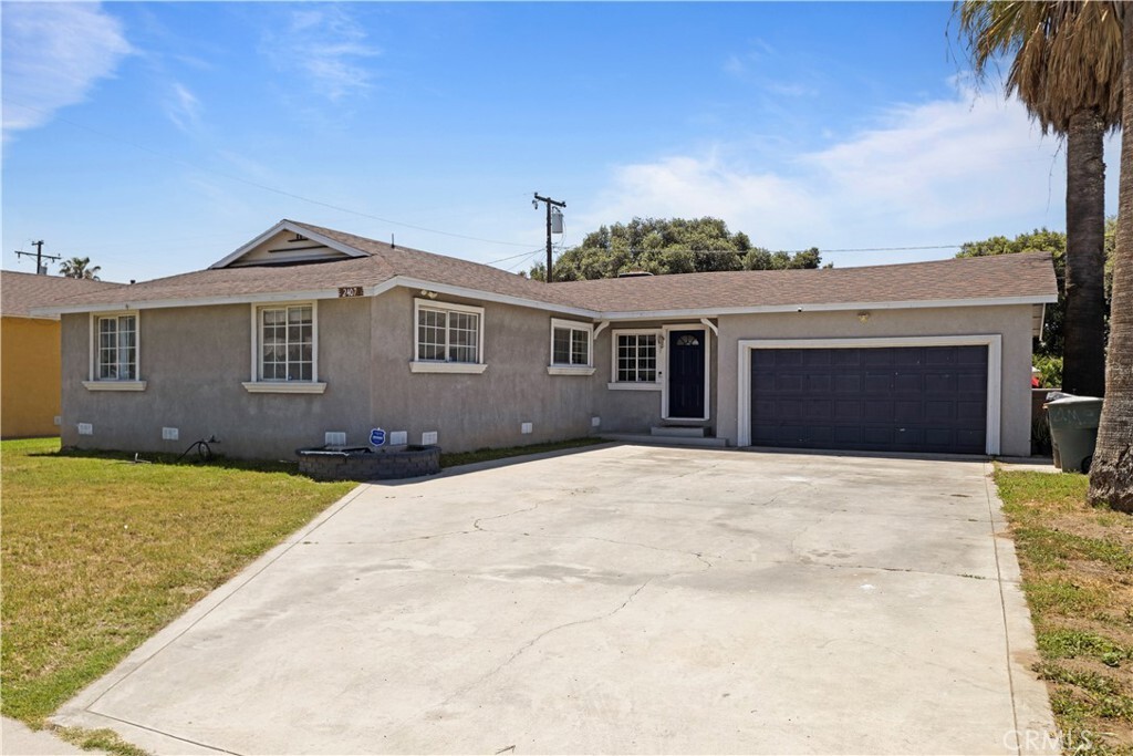 Property Photo: 2407 W 7th Street CA 92410