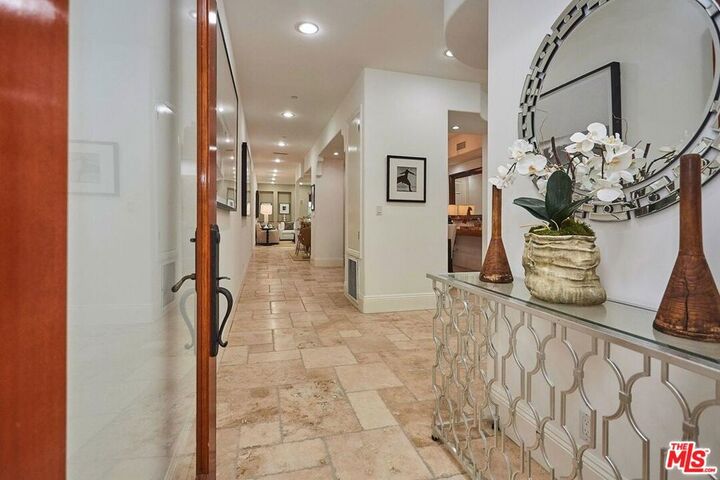 Property Photo:  16123 W Sunset Boulevard 203  CA 90272 