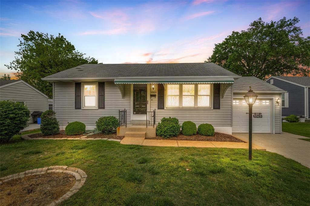 Property Photo: 9909 Juniper Court MO 63123