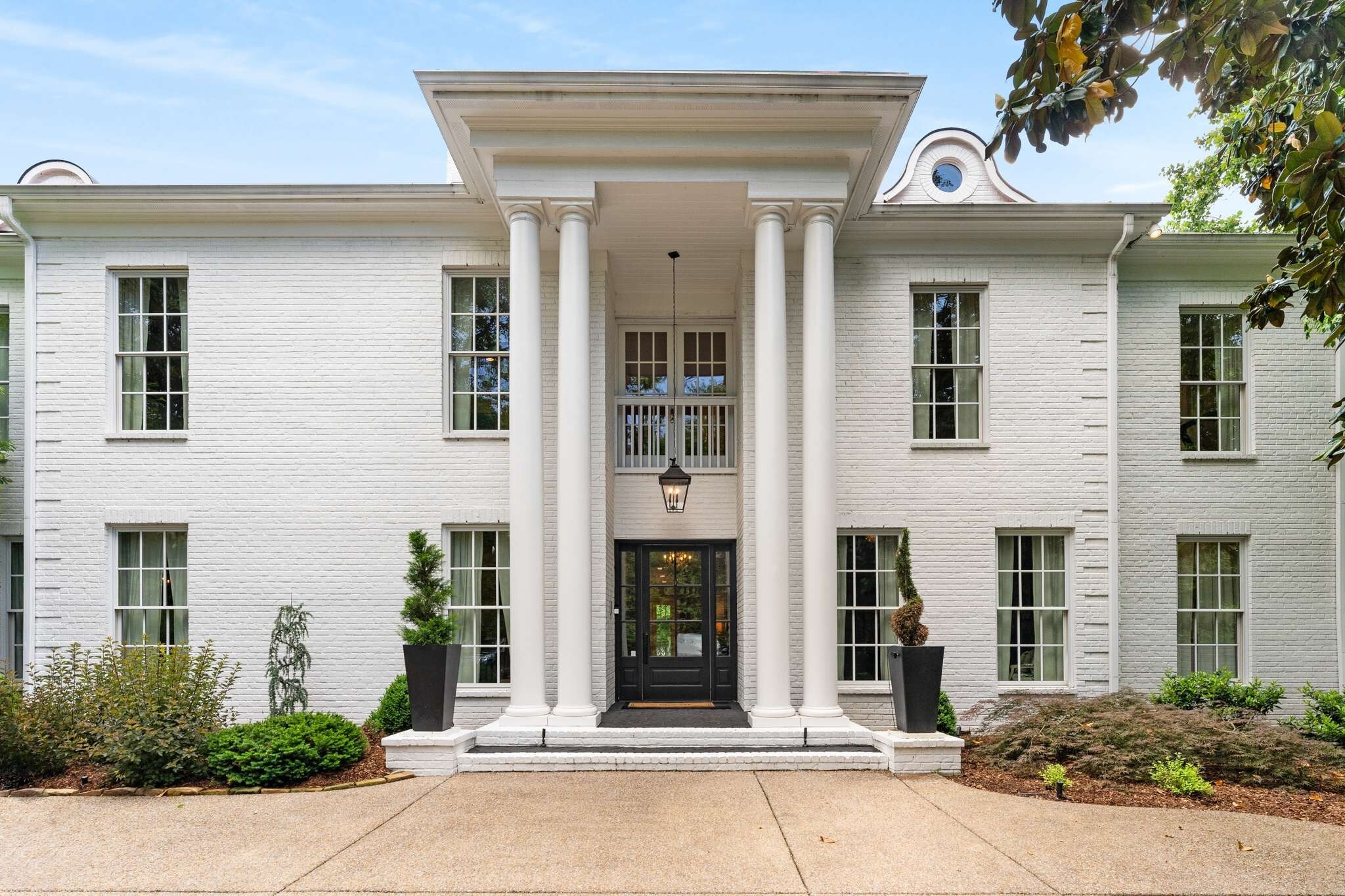 Property Photo: 5028 Franklin Pike TN 37220