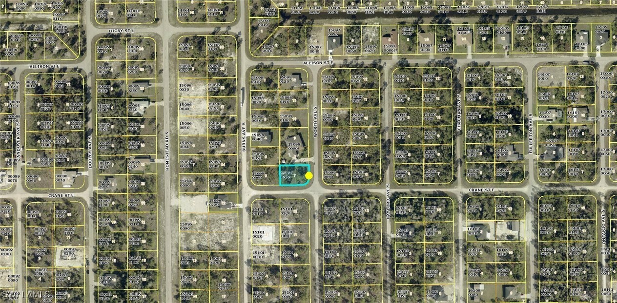 Property Photo: 838 Worth Avenue S FL 33974