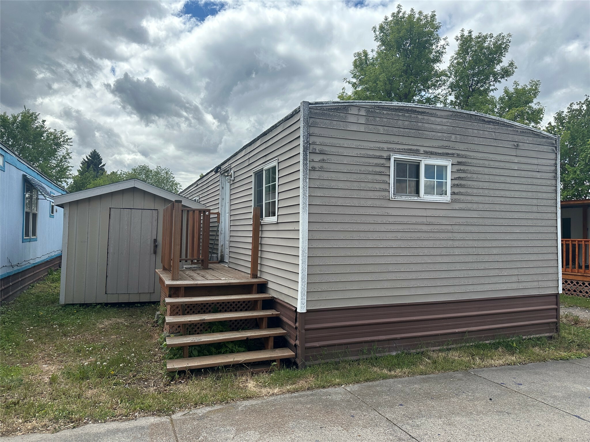 Property Photo: 533 Caravan Street MT 59808