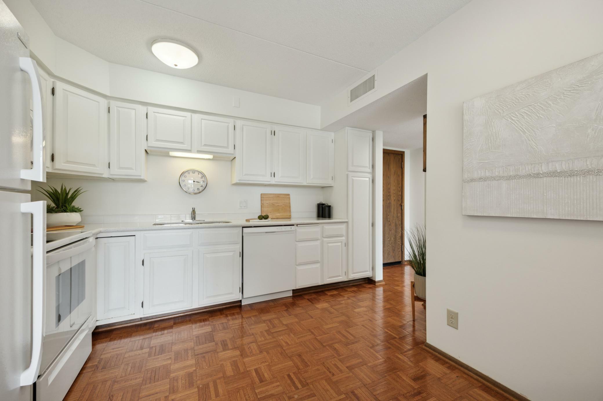 Property Photo: 7200 York Avenue S 304 MN 55435