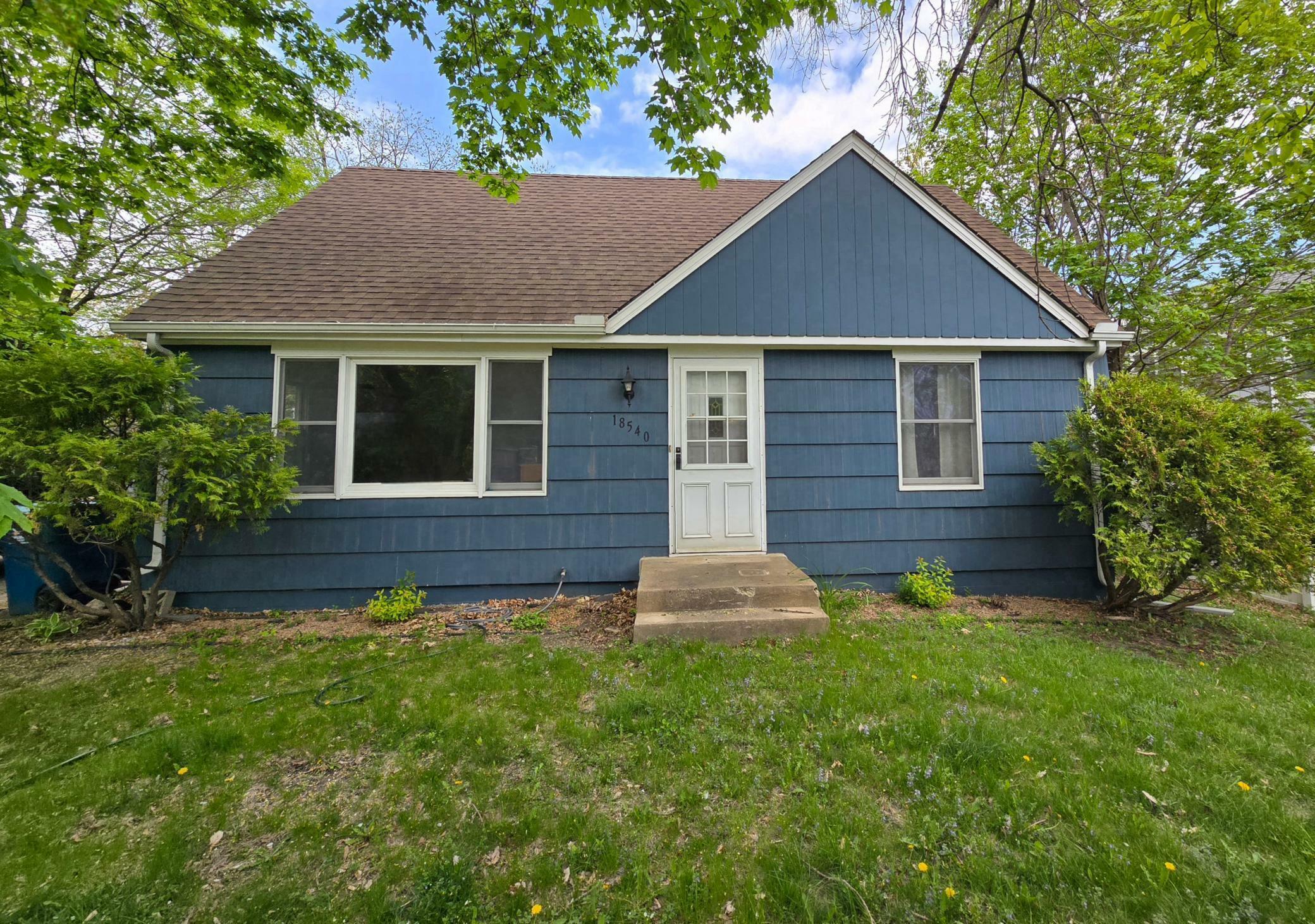 Property Photo: 18540 Azure Road MN 55391
