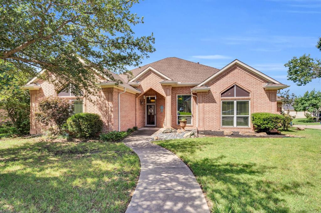 Property Photo: 1107 Shoreview Drive TX 75119