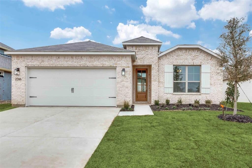 Property Photo:  2316 Glasgow Way  TX 76207 
