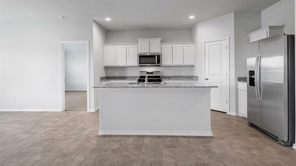 Property Photo: 413 Lubbock Drive TX 76020