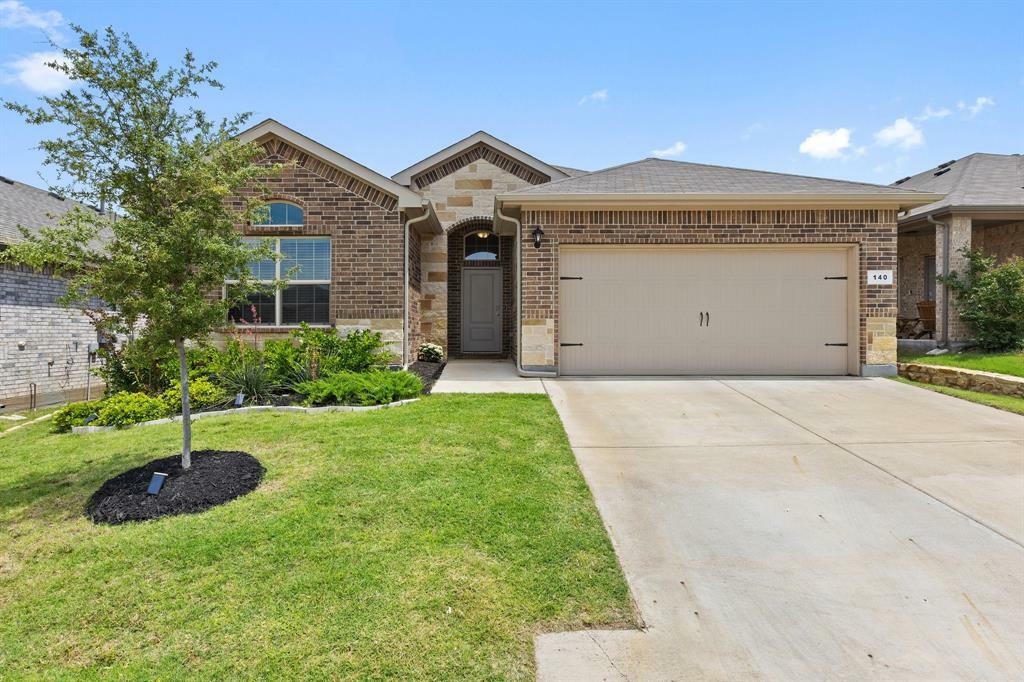 Property Photo: 140 Orchard Pines Place TX 76023