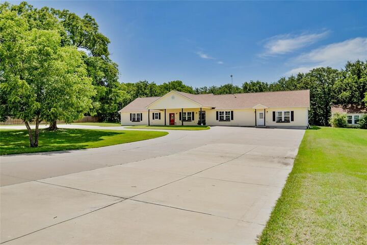 6495 Smoky Hill Court  Granbury TX 76049 photo