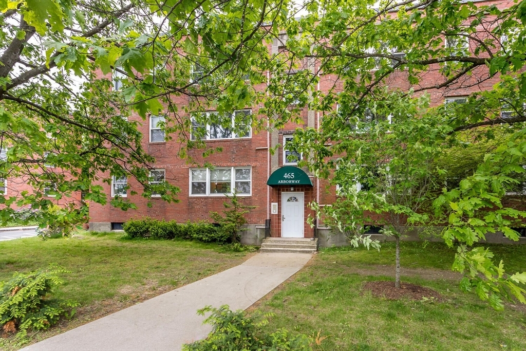 Property Photo: 465 Arborway 14 MA 02130