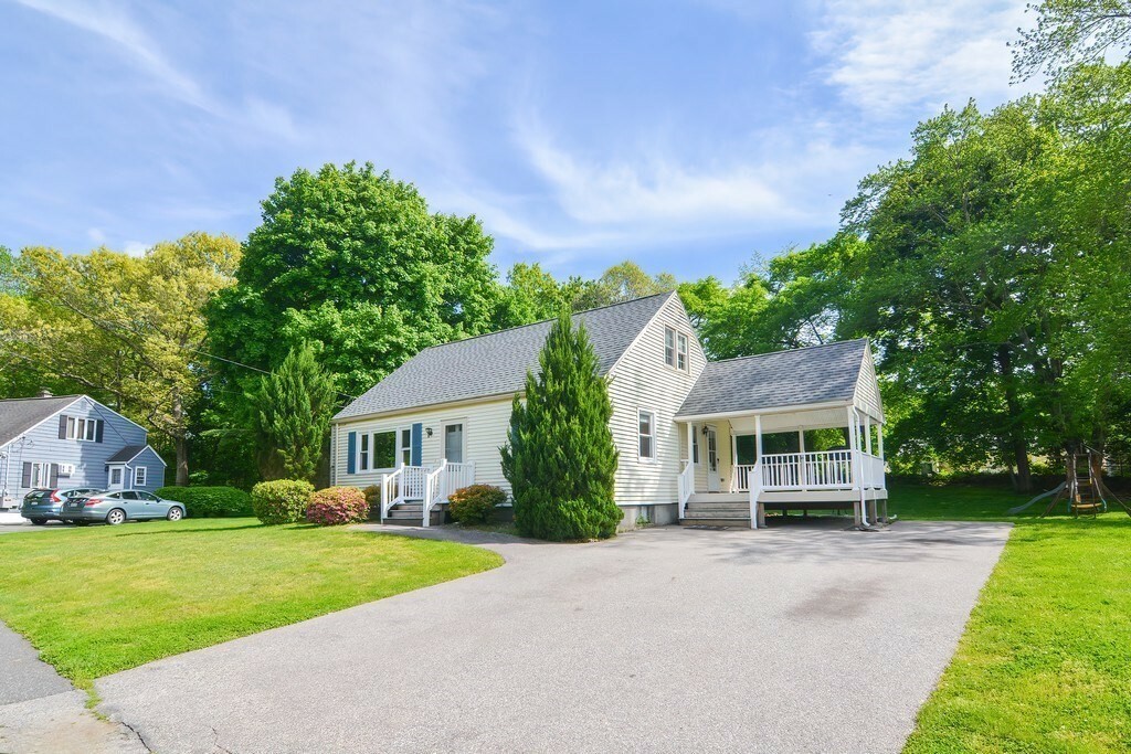 Property Photo: 33 Robin Rd MA 01581