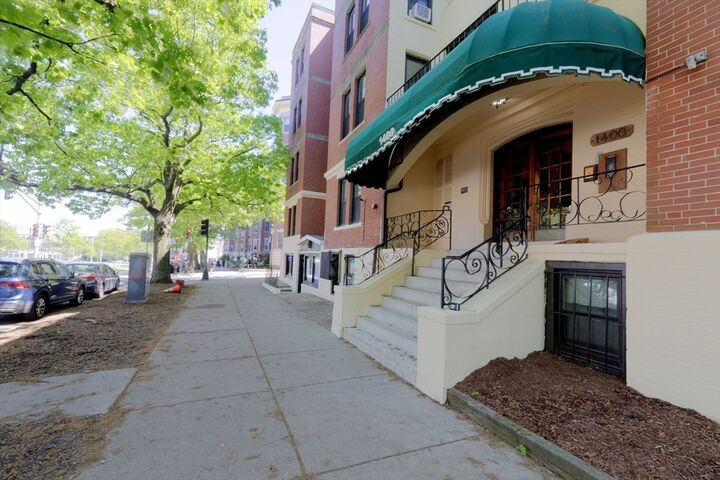 Property Photo:  1400 Commonwealth Ave 12  MA 02134 