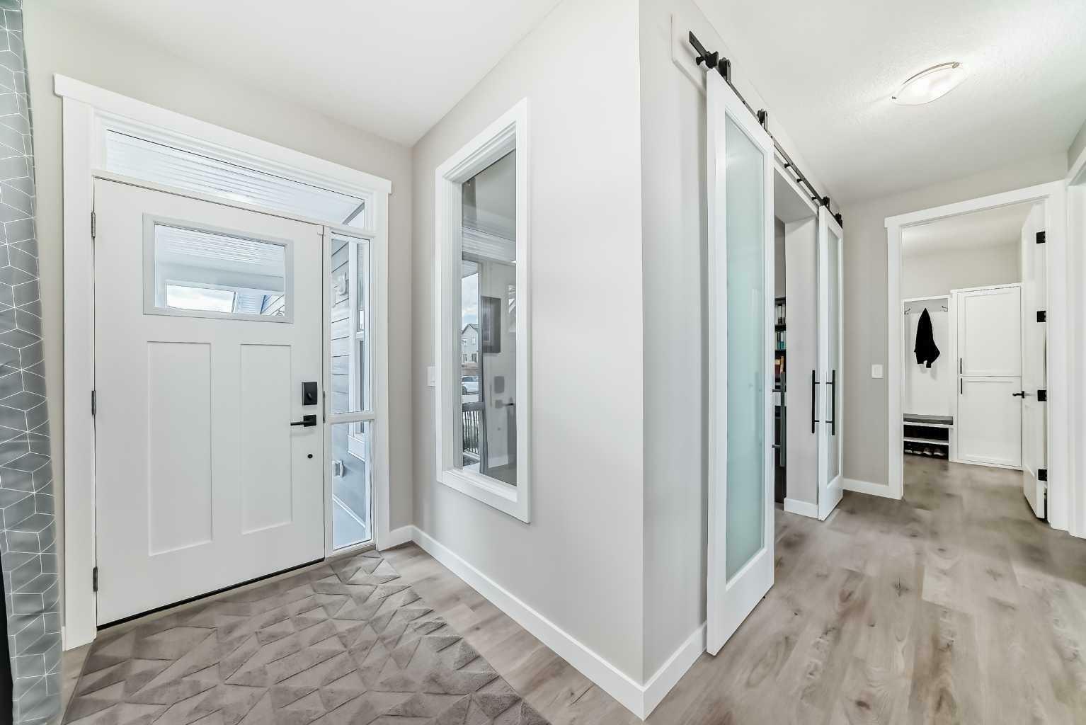 Property Photo: 146 Cranbrook Park SE AB T3M 3C2