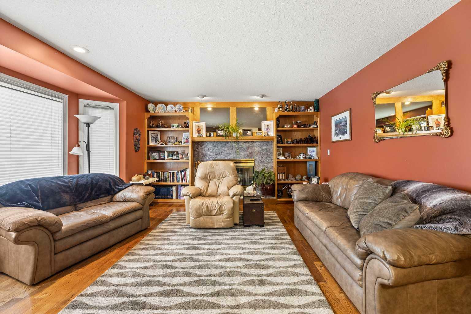 Photo de la propriété: 5630 60 Ave Close AB T4H 1K5