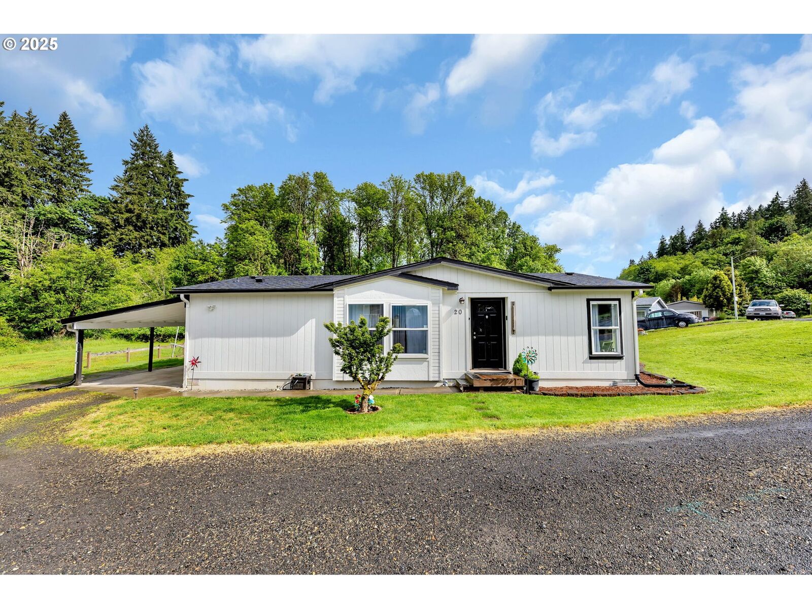 Property Photo:  20 S Gee Creek Loop  WA 98642 