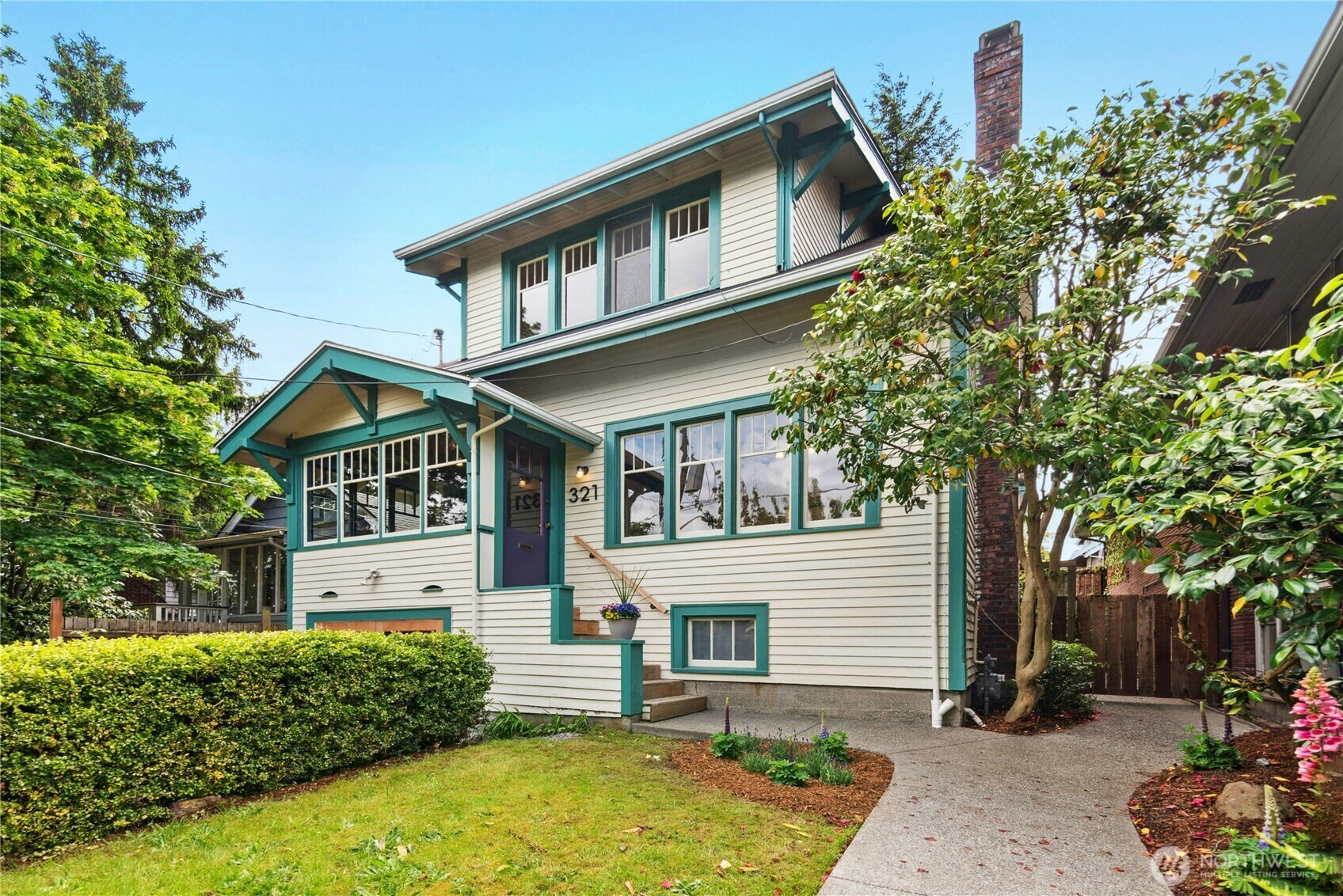 Property Photo: 321 NE 54th Street WA 98105