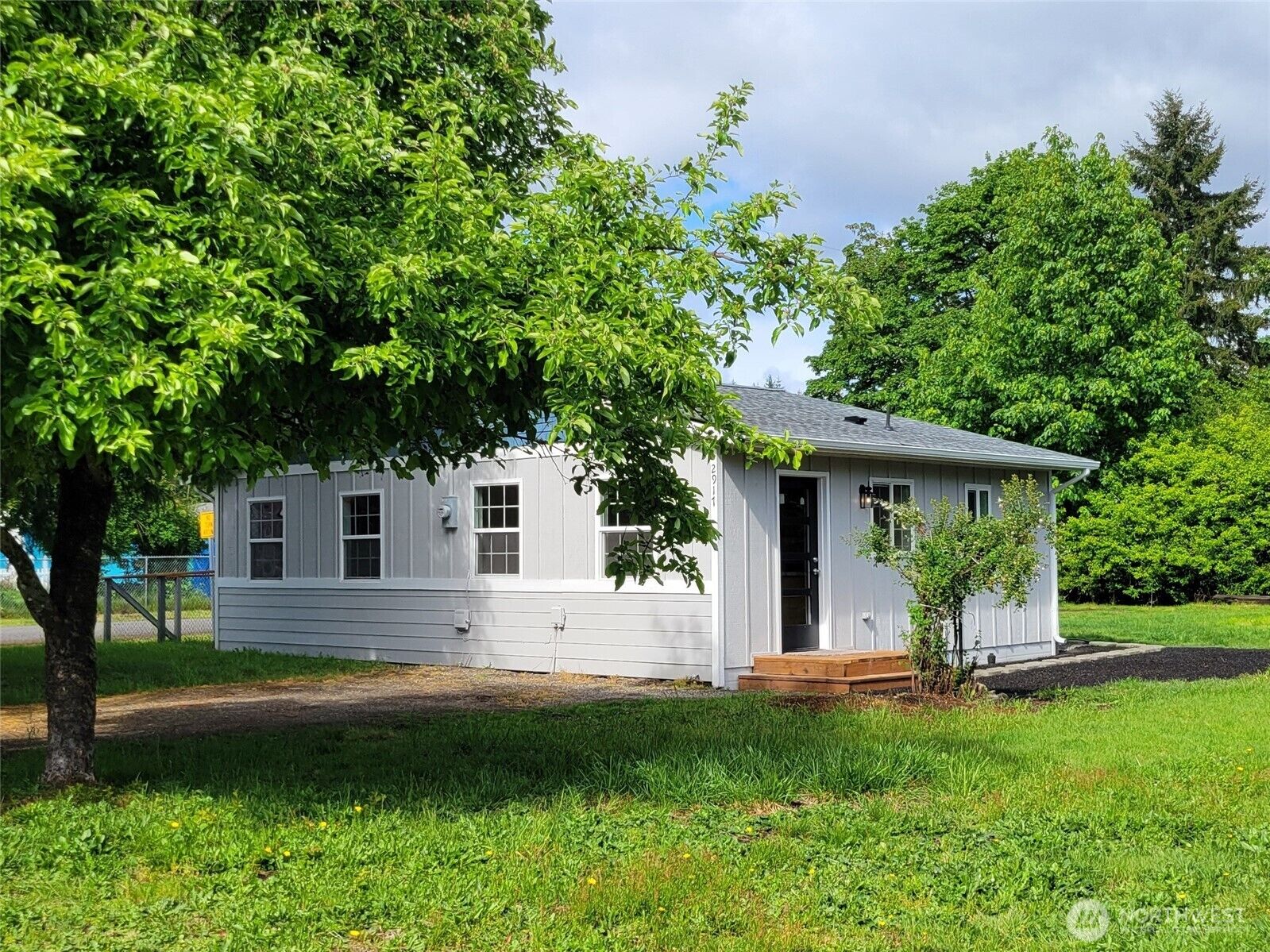 Property Photo:  2917  Tierney Street SW  WA 98512 