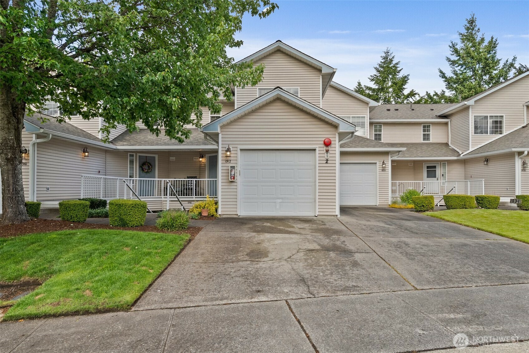 Property Photo:  1912 S 368th Place  WA 98003 