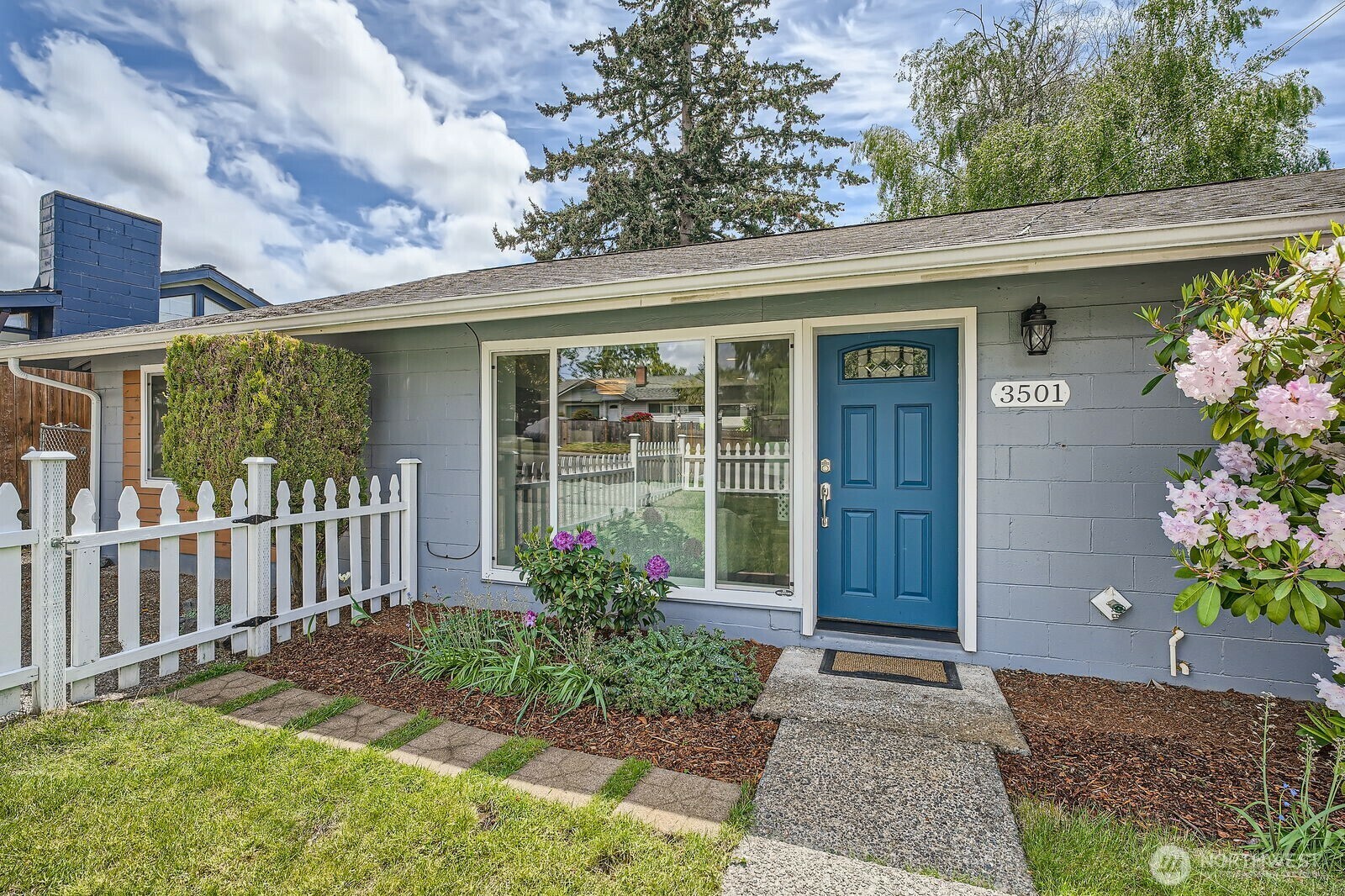 Property Photo: 3501 NE 10th Street WA 98056