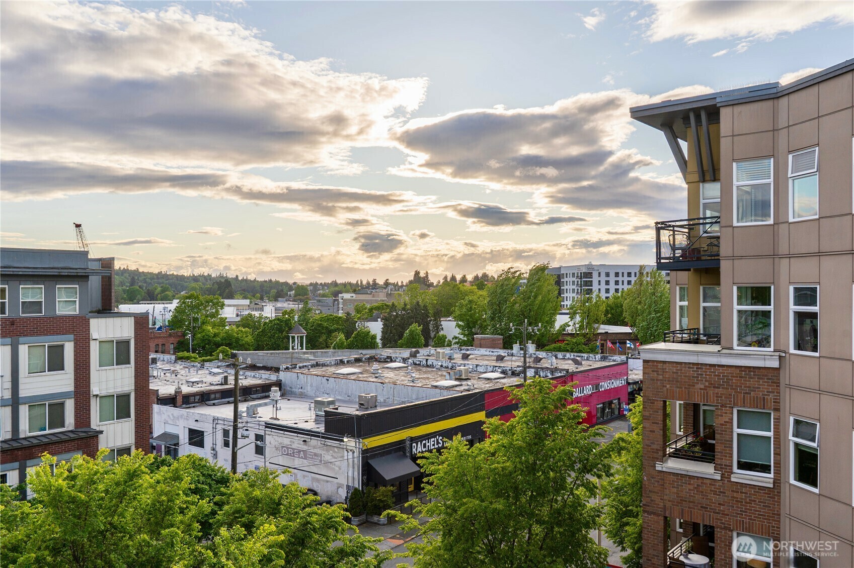 Property Photo: 5440 Leary Avenue NW 625 WA 98107