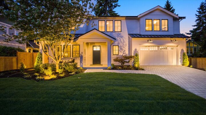 Property Photo:  11440  109th Avenue NE  WA 98033 