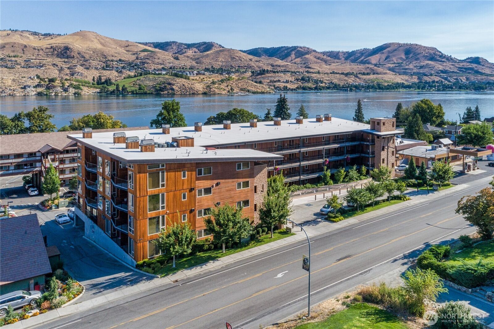 Property Photo: 2220 W Woodin Avenue 210 WA 98816