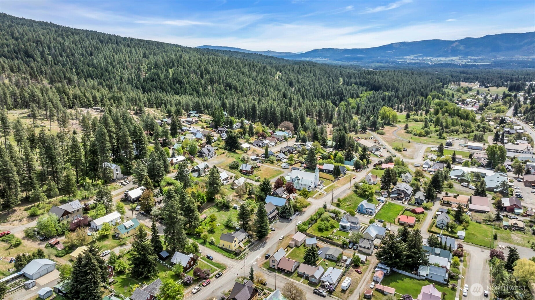 Property Photo: 303 N B Street WA 98941