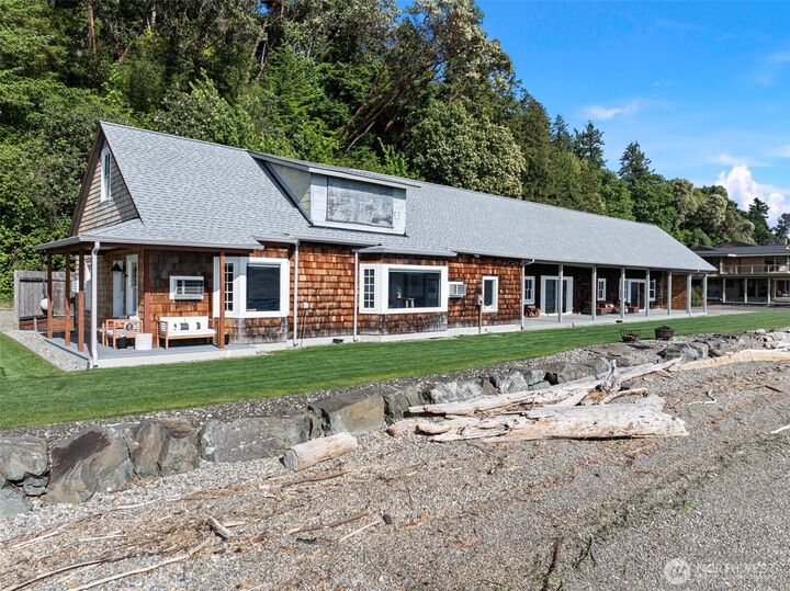 Property Photo:  683  Kamus Drive  WA 98333 