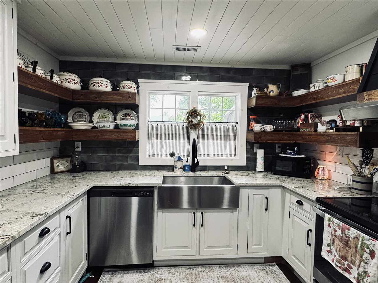 Property Photo: 111 S Central Avenue IN 47357