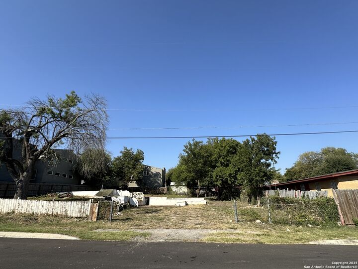 143 Cloudhaven  San Antonio TX 78209 photo