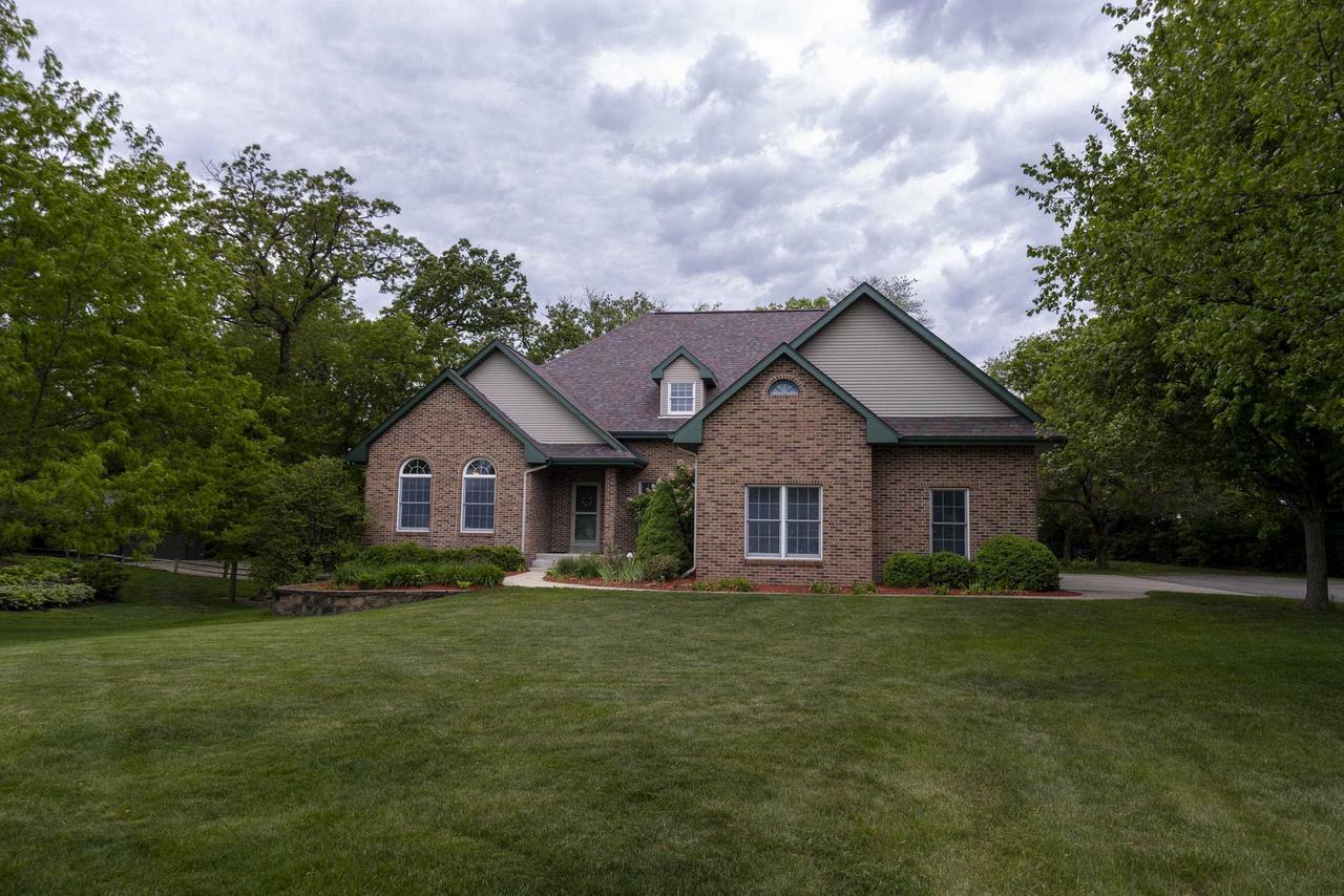 Property Photo: 8403 North Ridge Trail WI 53563