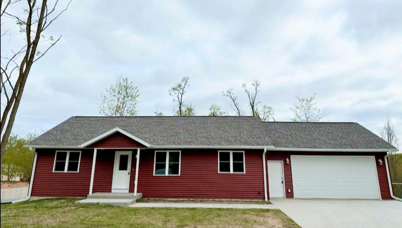 Property Photo: 513 Oak Grove Drive WI 54646