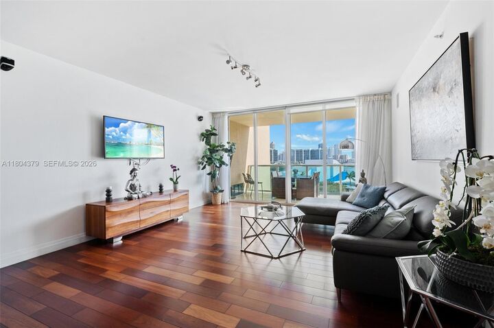 Property Photo:  3330 NE 190th St 717  FL 33180 