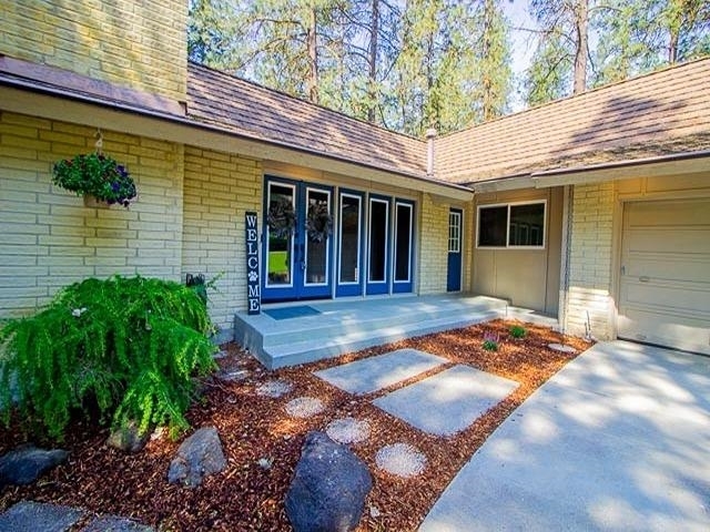 Property Photo: 1202 W Bellwood Dr WA 99218