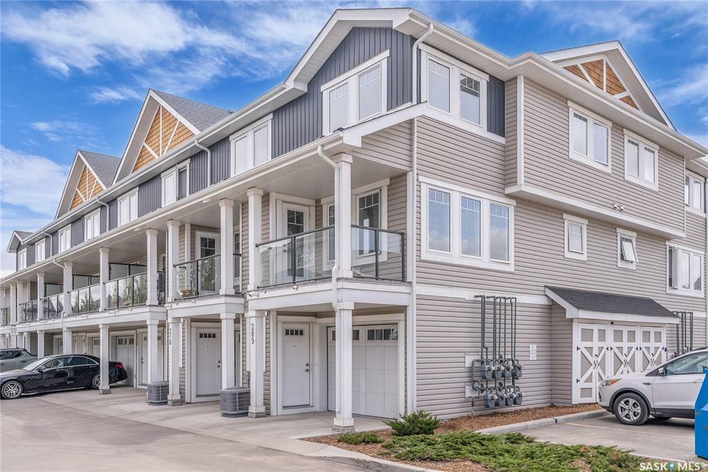 Property Photo: 315 Dickson Crescent 209 SK S7T 0T8