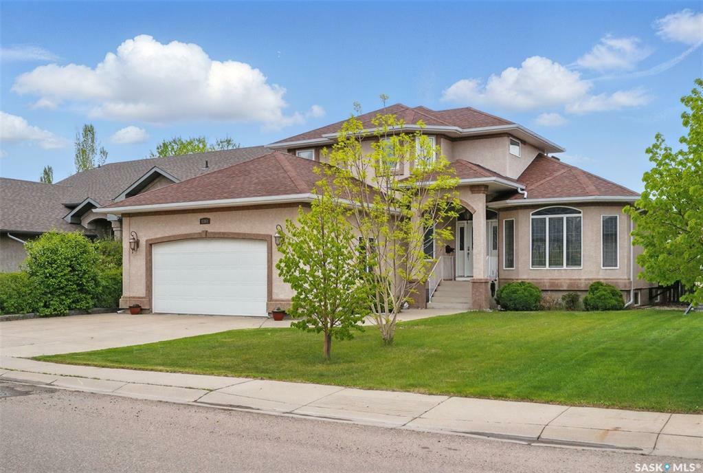 Property Photo: 1303 Beechmont Crescent SK S7V 1E1