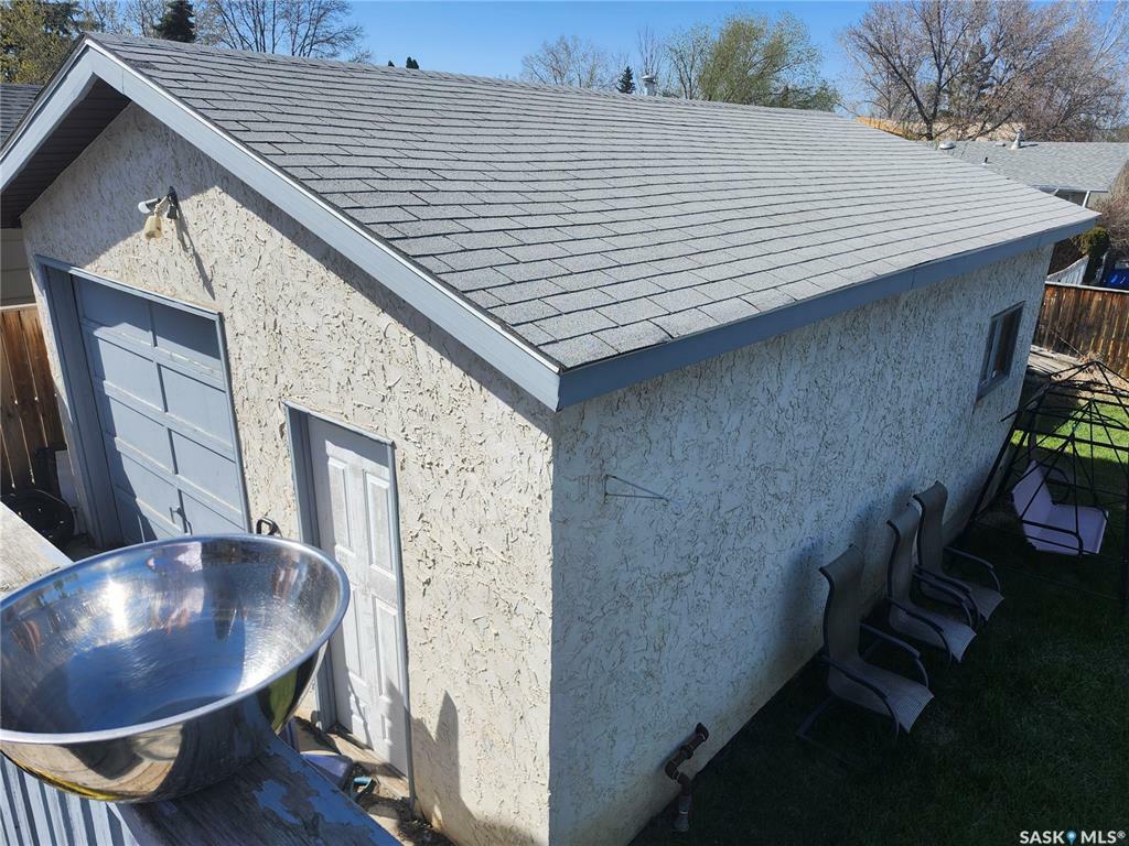 Property Photo: 330 Thomas Way SK S7M 4M9