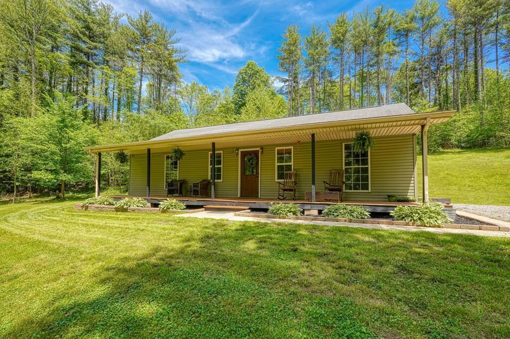 Property Photo: 32508 State Route 683 OH 45651