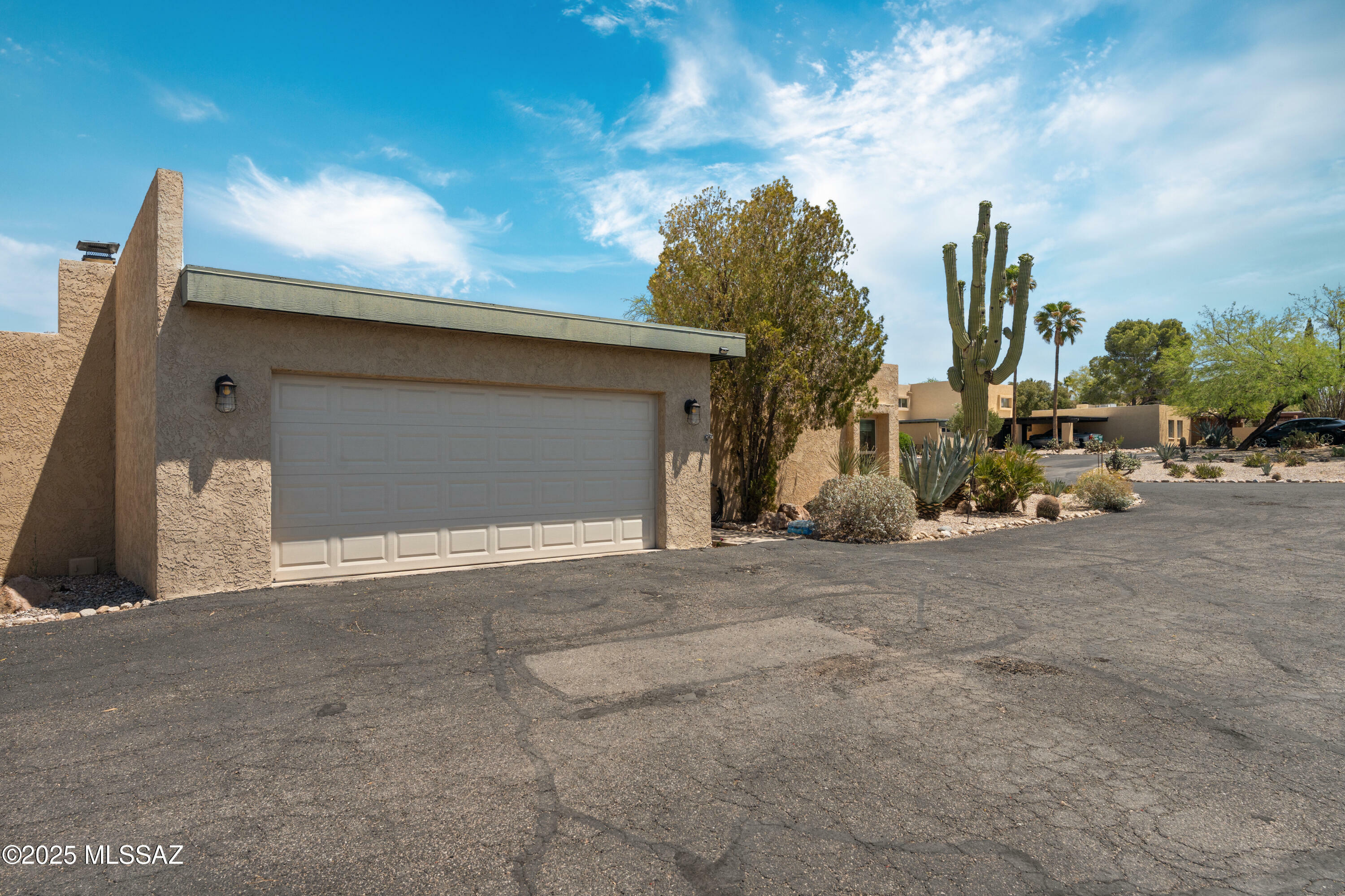 Property Photo: 6978 E Rivercrest Road AZ 85750