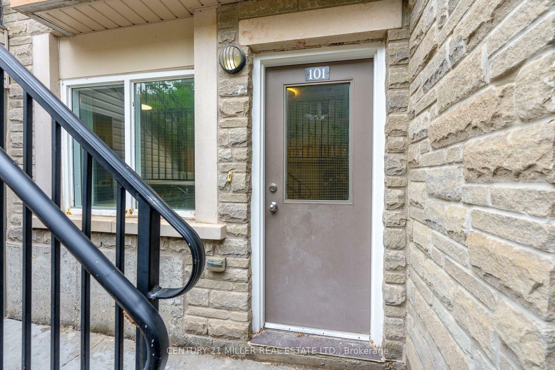 Property Photo: 174 Bronte Street S 101 ON L9T 1Y8
