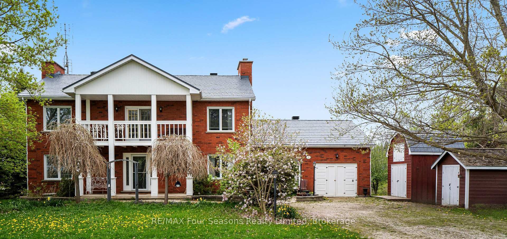 Property Photo: 3 Sydenham Trail E ON L0M 1H0