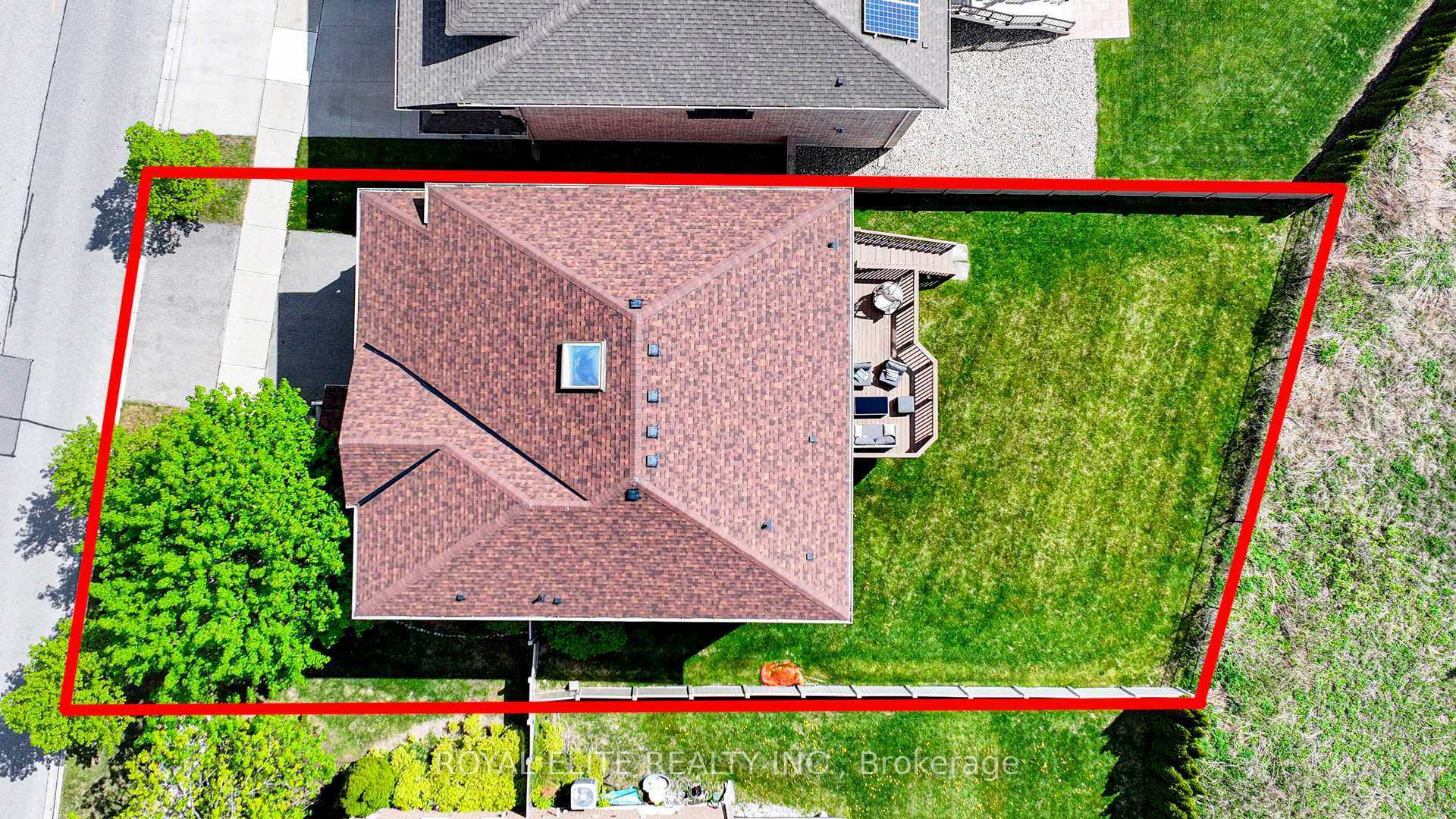 Property Photo: 4 Alhart Street ON L4E 5E7